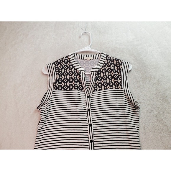 Pleione Blouse Top Women Small Black White Striped Rayon Sleeveless Button Front - Picture 4 of 7